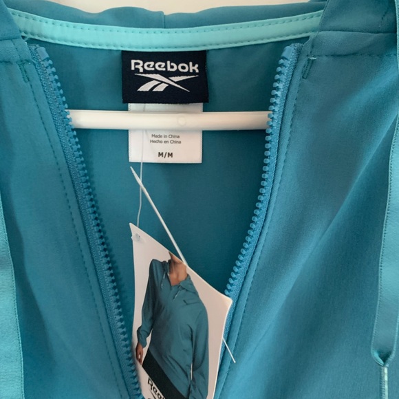 NWT | Reebok Light Weight Windbreaker! - Picture 7 of 7